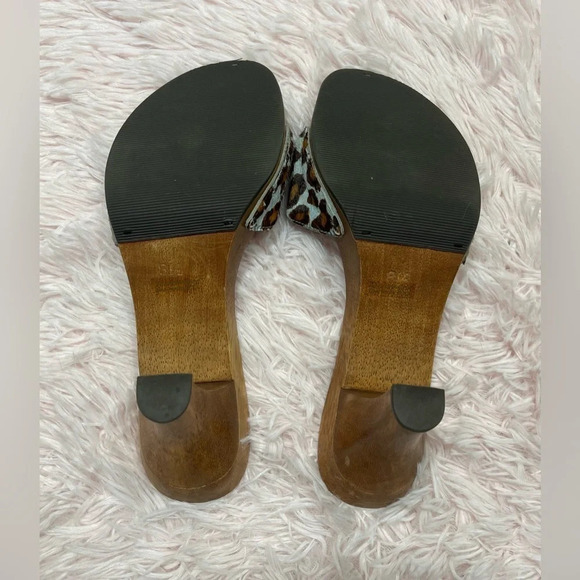Bandolino Buckle Blue Brown Leopard Print Faux Fur Wood Clog Heels Women’s 8.5 - Picture 6 of 11